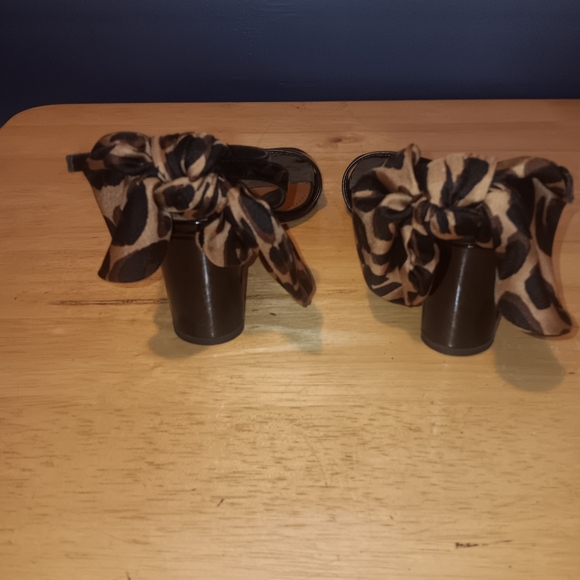 Louis Vuitton LV Leather Heels Size 36 1/2 - Picture 4 of 6